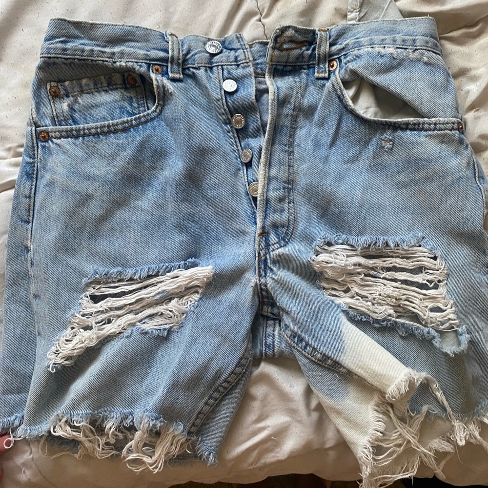 UO LEVIs BERMUDA SHORTS
